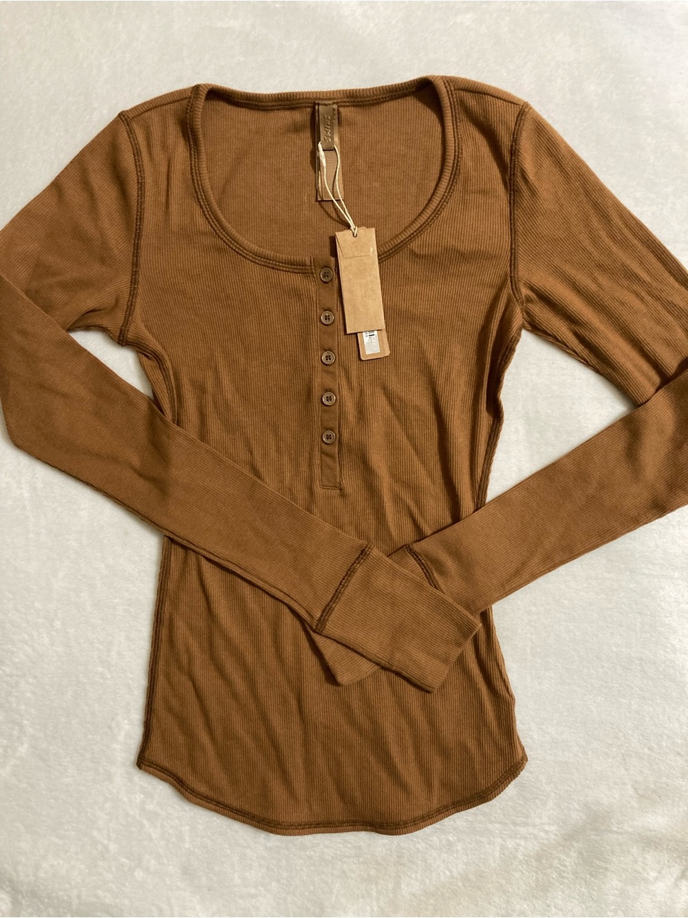 SKIMS Cotton Rib Scoop Neck Henley XS
